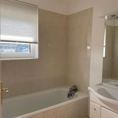 T4 Chartrons Ravezies * Bordeaux