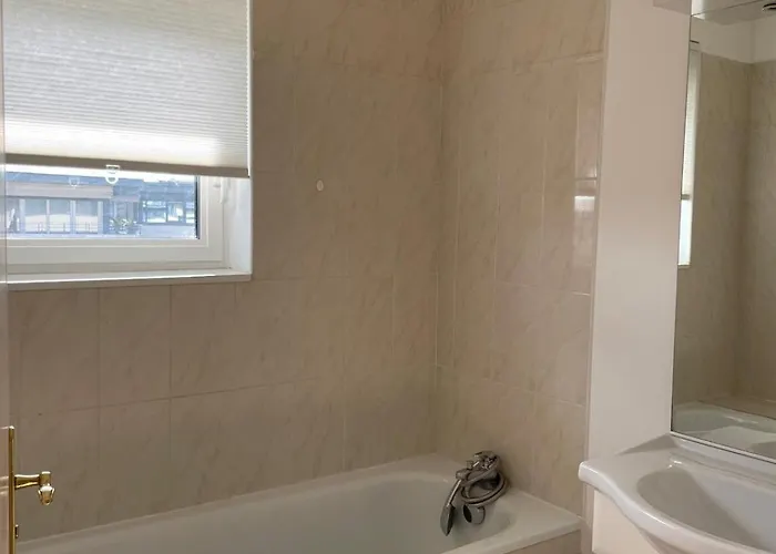 T4 Chartrons Ravezies * Bordeaux